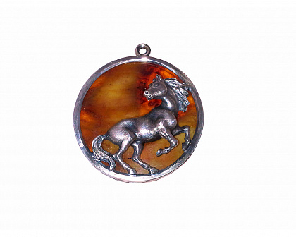 Брелок "Лошадь" из янтаря brel-horse