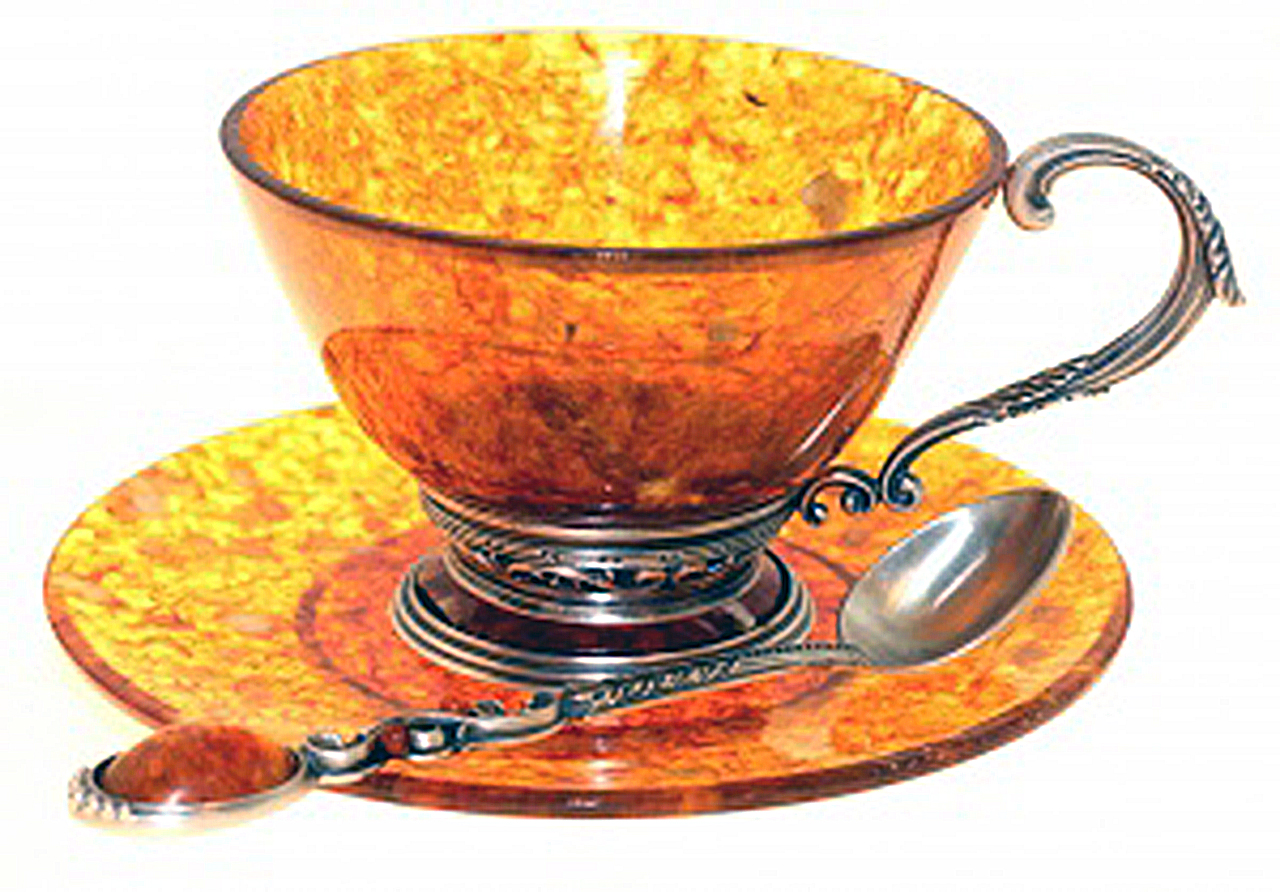 Чашка чайная ажурная из янтаря с ложкой
