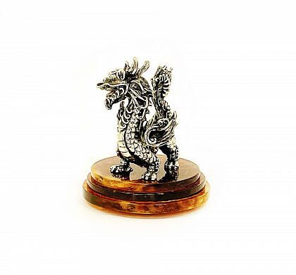 Сувенир "Мудрый дракон" из янтаря dragon-M-pds