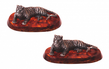 Сувенир "Лежащий тигр" из янтаря  sv-tigre-L