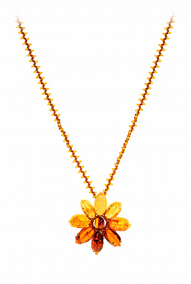 Кулон-цветок из балтийского янтаря с бисером 30854